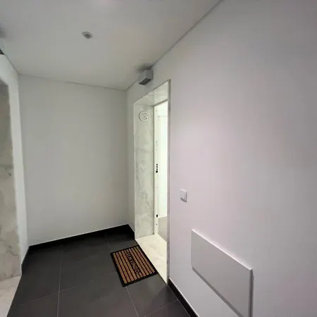 Panoramic View With Pool By Homing Apartment *