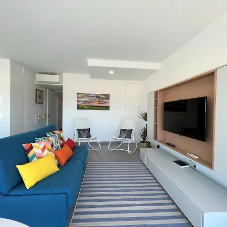 Apartment Panoramic View With Pool By Homing